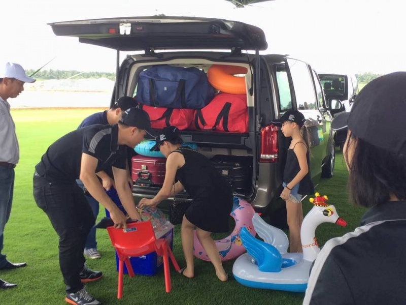 2 xe da dung mercedes gia tu 185 ty tai viet nam