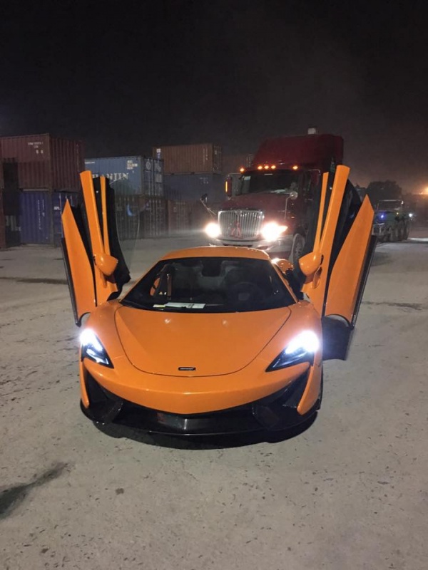 mclaren 570s coupe thu 2 bat ngo xuat hien tren duong pho ha noi