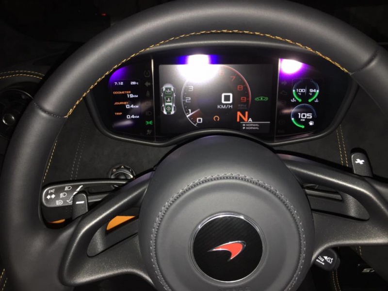 mclaren 570s coupe thu 2 bat ngo xuat hien tren duong pho ha noi