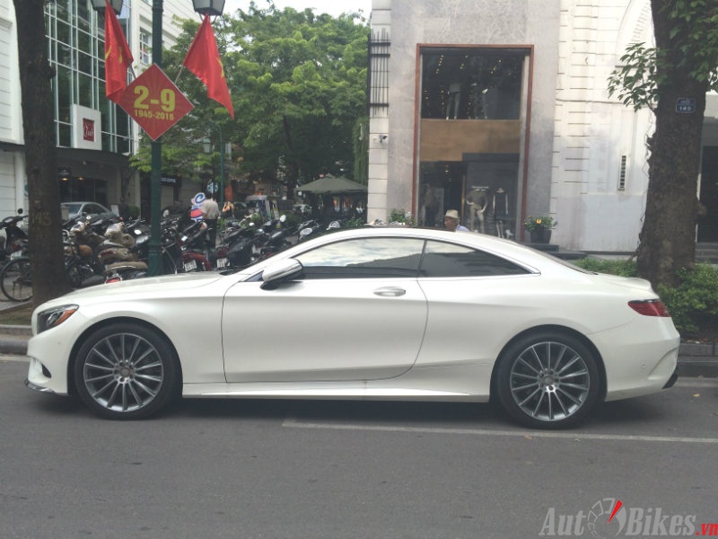 Chộp Mercedes S550 4Matic Coupe 2016 trên phố Hà Nội chop mercedes s550 4matic coupe 2016 tren pho ha noi