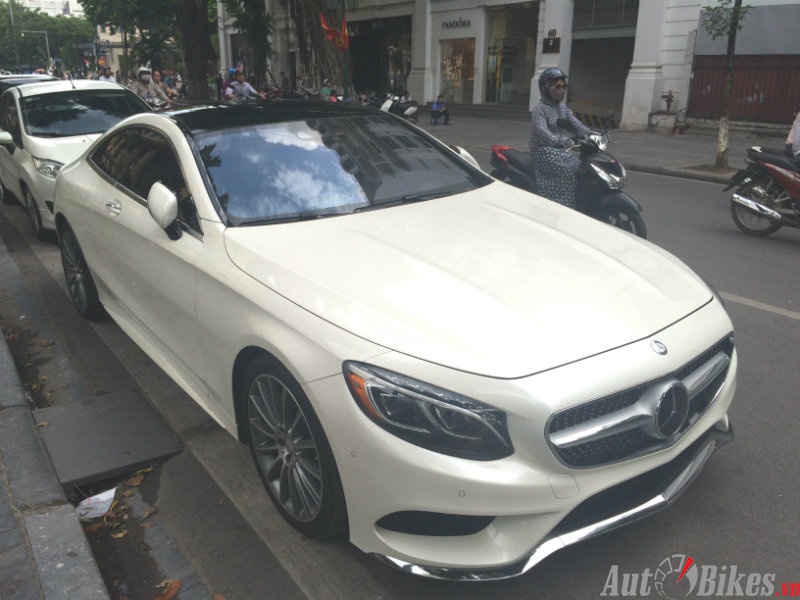 Chộp Mercedes S550 4Matic Coupe 2016 trên phố Hà Nội chop mercedes s550 4matic coupe 2016 tren pho ha noi