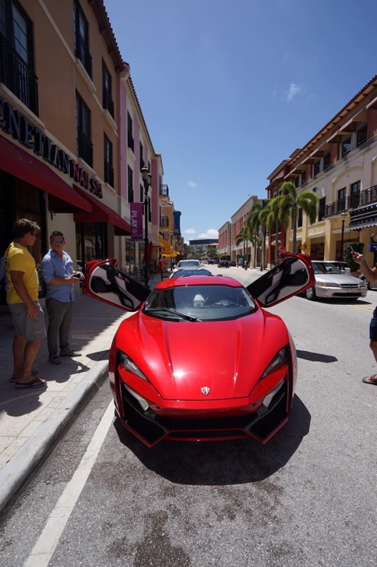 lykan hypersport xuat hien cung dan sieu xe gia lai team