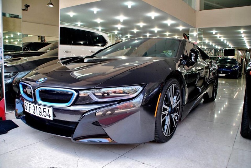 minh nhua rao ban bmw i8 voi gia hon 4 ty dong