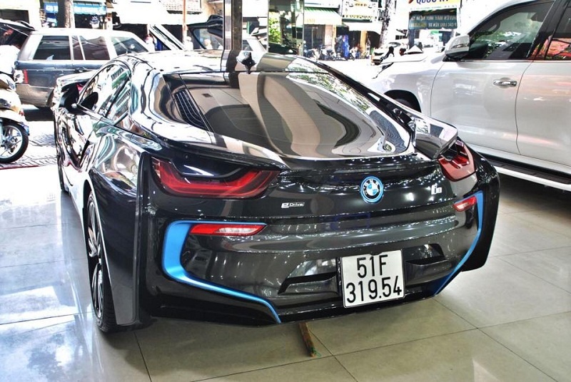 minh nhua rao ban bmw i8 voi gia hon 4 ty dong