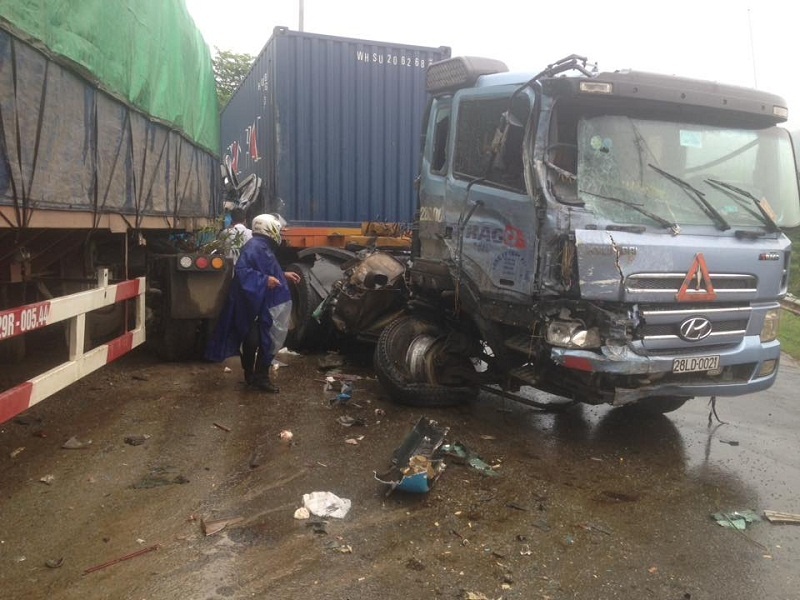 tai nan lien hoan tai doc cun hoa binh