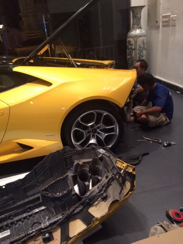 cuong do la do ong xa akrapovic cho lamborghini huracan