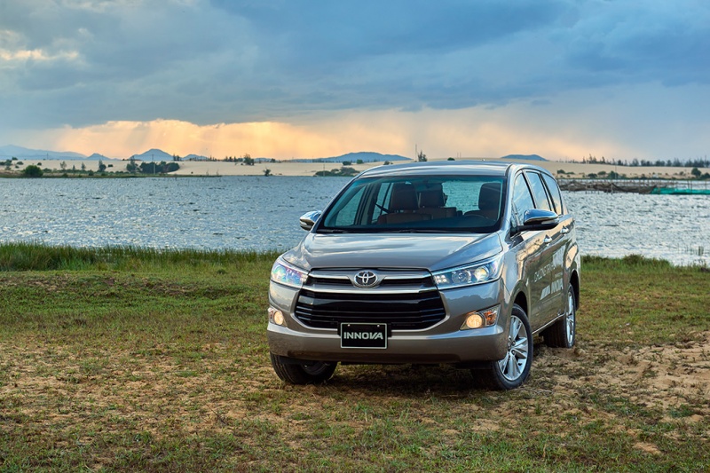 Tháng 8: Toyota Innova hút khách, Vios "ế ẩm"
