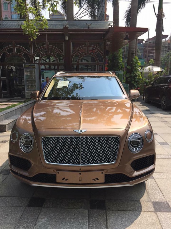 Bentley Bentayga chính hãng đầu tiên về bentley bentayga chinh hang dau tien ve lam dau ninh binh