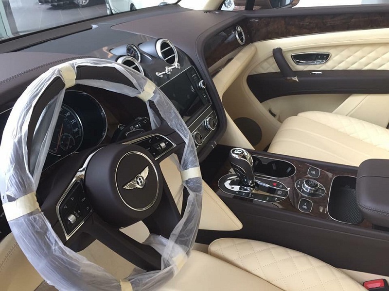 Bentley Bentayga chính hãng đầu tiên về bentley bentayga chinh hang dau tien ve lam dau ninh binh