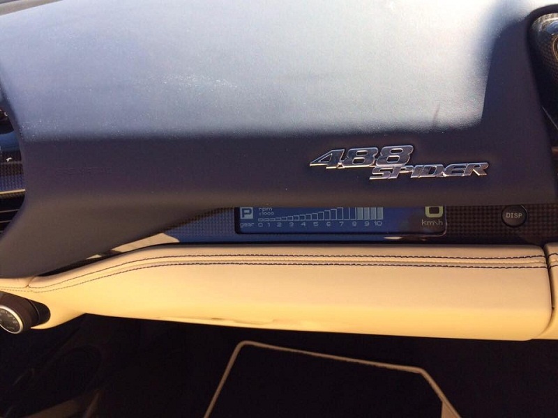 ferrari 488 spider dau tien cap ben viet nam