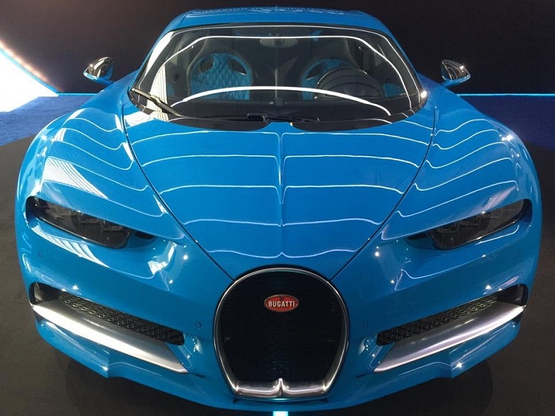 bugatti chiron ra mat thi truong dong nam a tai singapore