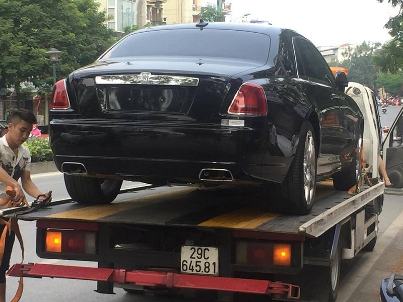 rolls royce ghost gap su co hy huu tai ha noi