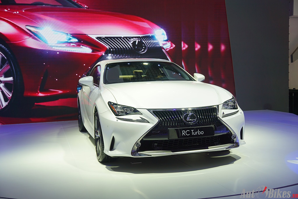 Lexus RC 200t về Việt Nam với giá gần 3 tỷ?