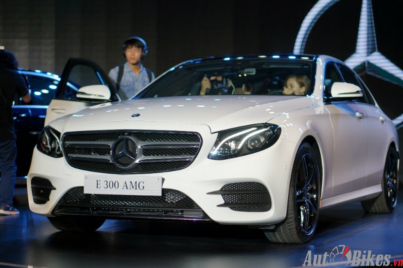 Mercedes E 300 AMG 2017 vừa về Việt Nam có gì?