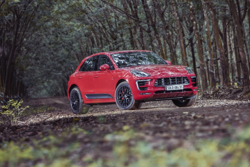 nam 2016 porsche ban gan 240000 xe tren toan cau