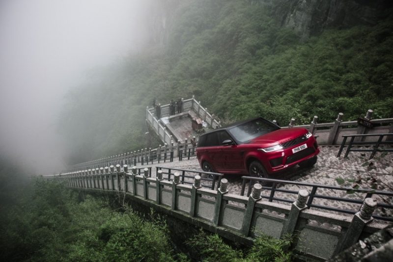 Range Rover Sport 2018 chinh phục cổng trời tại Trung Quốc range rover sport 2018 chinh phuc cong troi tai trung quoc