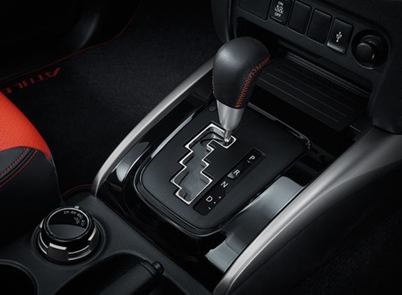 mitsubishi triton athlete gia gan 750 trieu tai viet nam