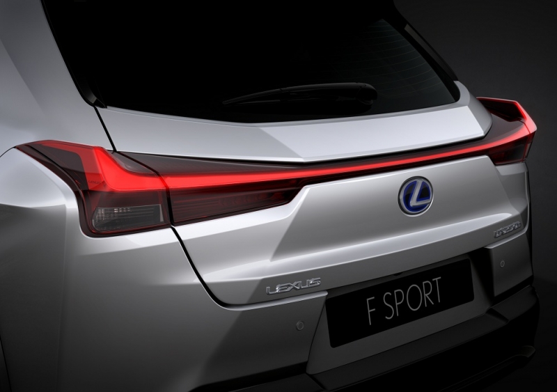 lexus ux duoc ven man tai trien lam o to geneva 2018