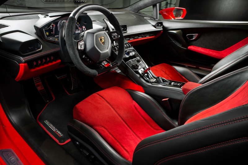 can canh lamborghini huracan lp610 4 mau do chinh hang tai viet nam