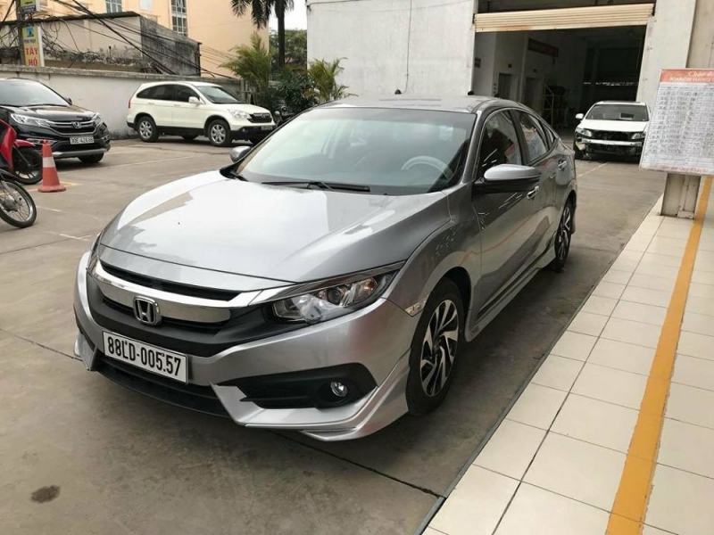 honda civic 18e co gi de thu hut khach viet