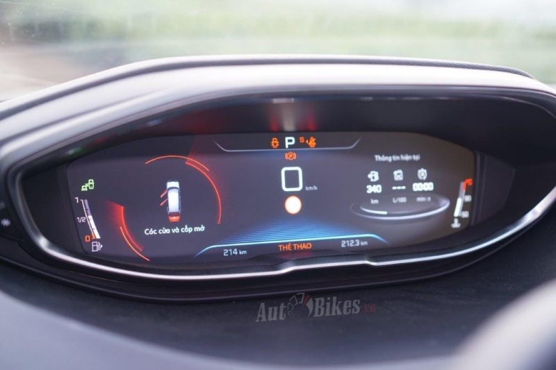 peugeot 5008 khac biet voi 3 cong nghe moi