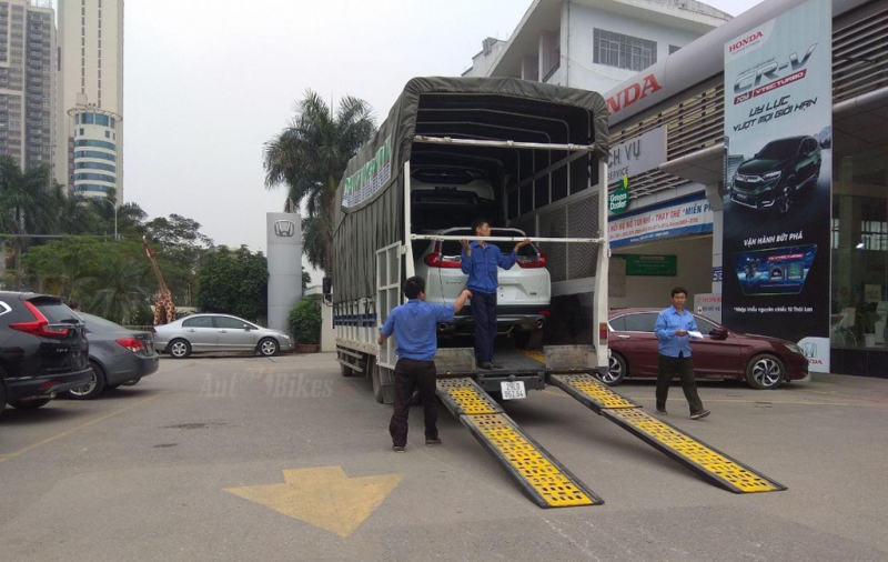 honda cr v 7 cho gia re ve dai ly doi gia 50 trieu dong