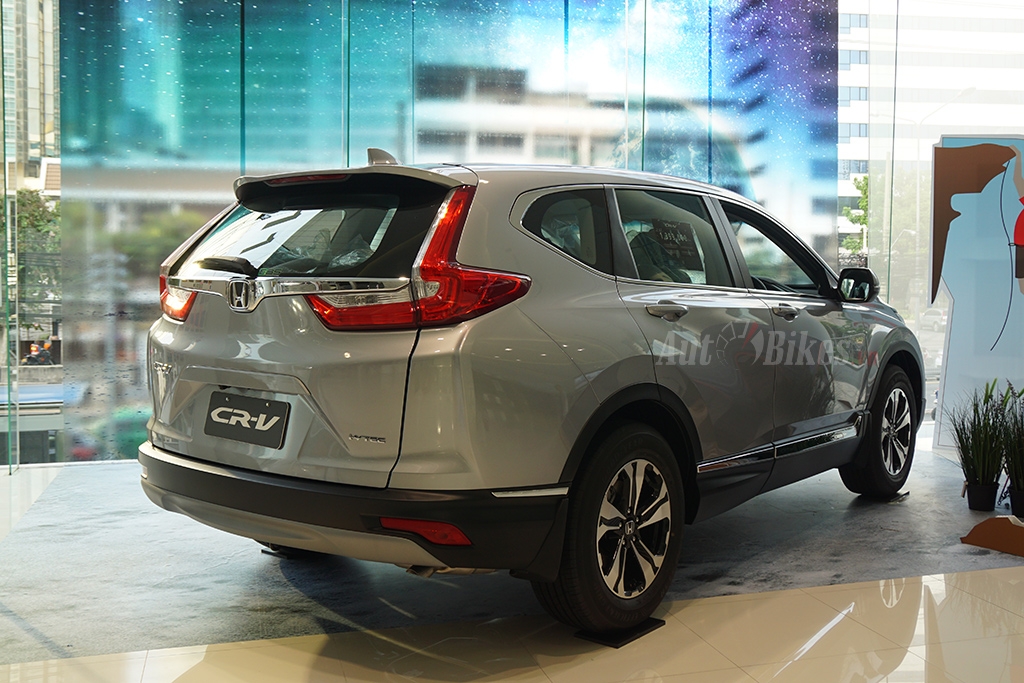 chi tiet honda cr v 7 cho sap ra mat tai viet nam