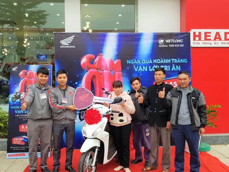 Honda rầm rộ khuyến mại, gần 4.000 khách trúng thưởng xe máy honda ram ro khuyen mai hon 3000 khach trung thuong xe may