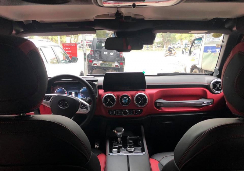 BAIC BJ40L - xe Trung Quốc nhái Mercedes và Jeep về Việt Nam