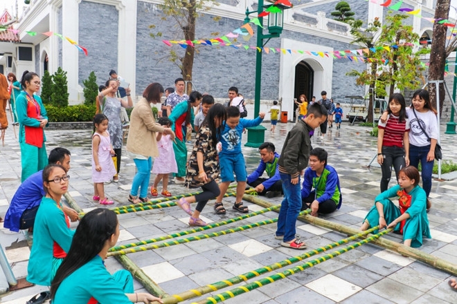 5 die m du li ch khong nen bo lo dip tet ma u tua t