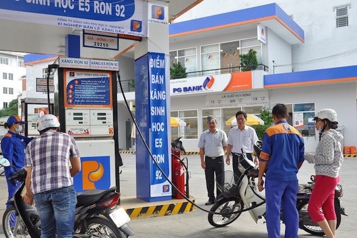 Sau  kỳ nghỉ Tết Nguyên Đán giá xăng dầu giảm