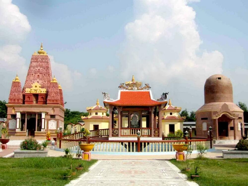 nhung ngoi chua noi tieng ban nen den hanh huong dau nam