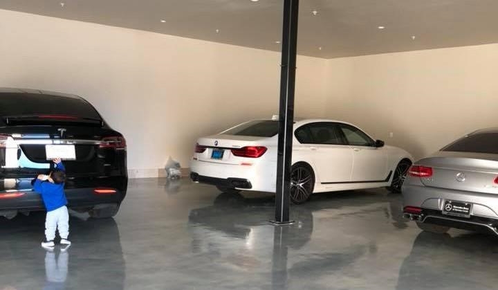 dan sieu xe tram ty gay choang cua ca sy dan truong tai my