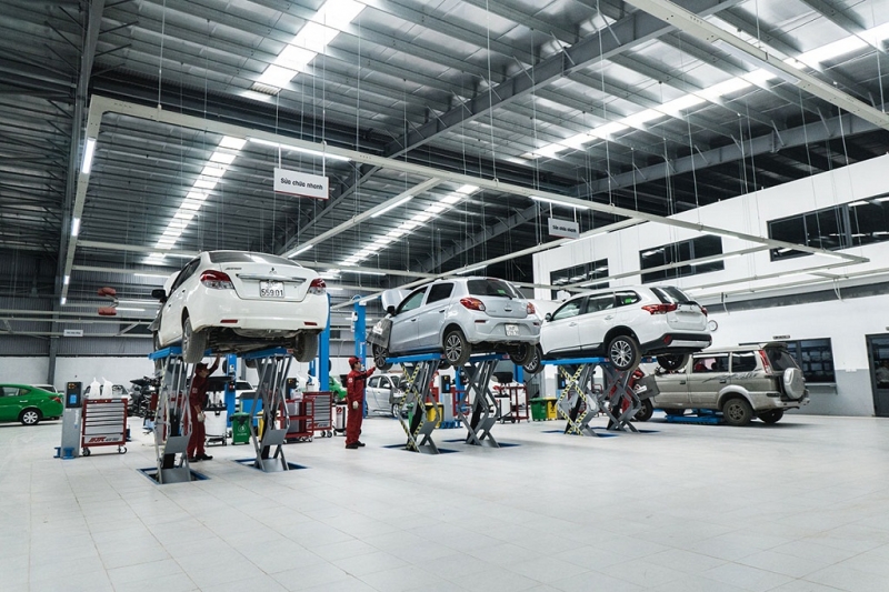 mitsubishi co dai ly 3s thu 27 tai ha noi