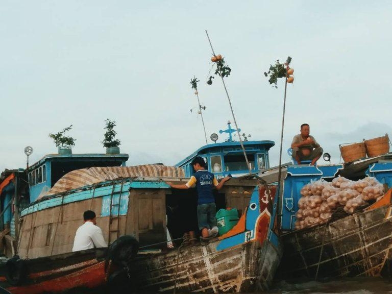 cho noi cai rang diem du lich hap dan cho nghi le 304 15