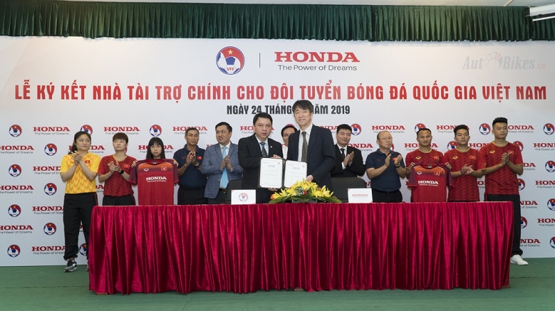 honda tro thanh nha tai tro chinh cho cac doi tuyen bong da quoc gia