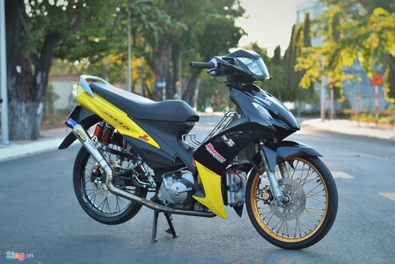 Suzuki Axelo độ động cơ khủng gấp 3 sức mạnh, tốn gần 100 triệu đồng Suzuki Axelo độ động cơ khủng gấp 3 sức mạnh, tốn gần 100 triệu đồng