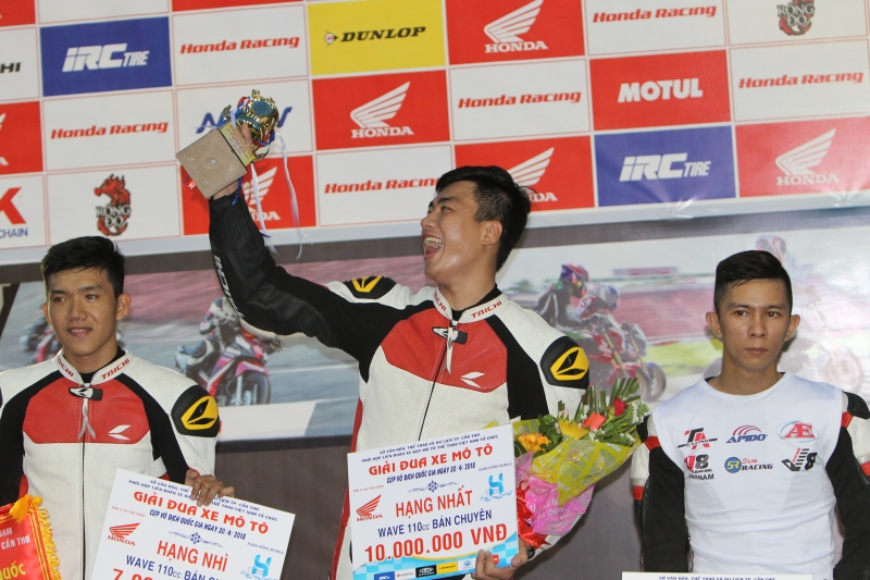 honda mang giai dua xe mo to den can tho dip le 304