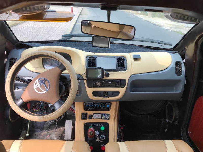 nguoi tho chua hoc het lop 9 che tao oto made in vietnam