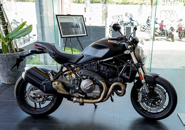 ducati monster 821 2018 gia tren 430 trieu dong