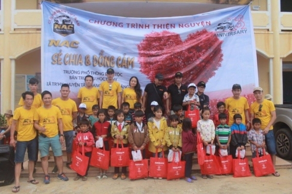 cau lac bo nissan navara chao mung sinh nhat lan thu 3