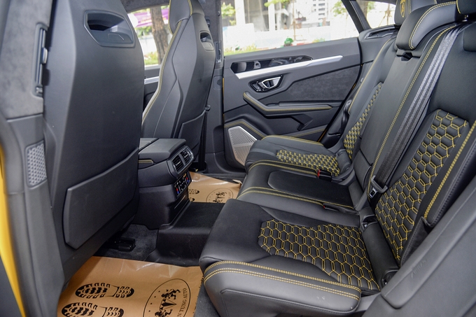 Siêu SUV Lamborghini Urus giá hơn 20 tỷ tại Việt Nam