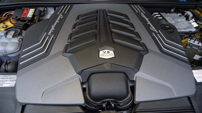 Siêu SUV Lamborghini Urus giá hơn 20 tỷ tại Việt Nam