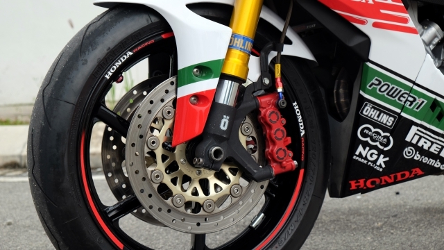 Winner 150 độ dàn chân PKL cực khủng cùng bộ cánh Castrol Racing winner 150 do dan chan pkl cuc khung cung bo canh castrol racing