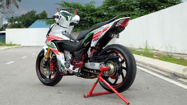 Winner 150 độ dàn chân PKL cực khủng cùng bộ cánh Castrol Racing winner 150 do dan chan pkl cuc khung cung bo canh castrol racing