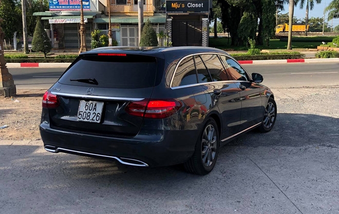 Hàng hiếm Mercedes Benz C220d Estate xuất hiện tại Việt Nam Hàng hiếm Mercedes Benz C220d Estate xuất hiện tại Việt Nam