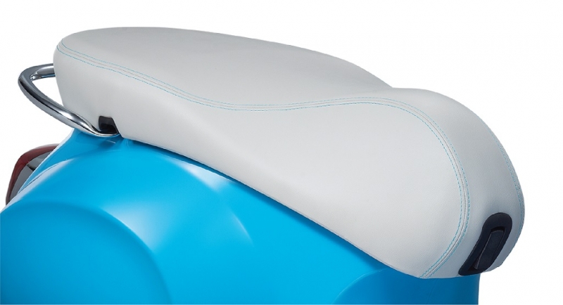 vespa primavera ban ky niem 50 nam ra mat co gia 775 trieu dong