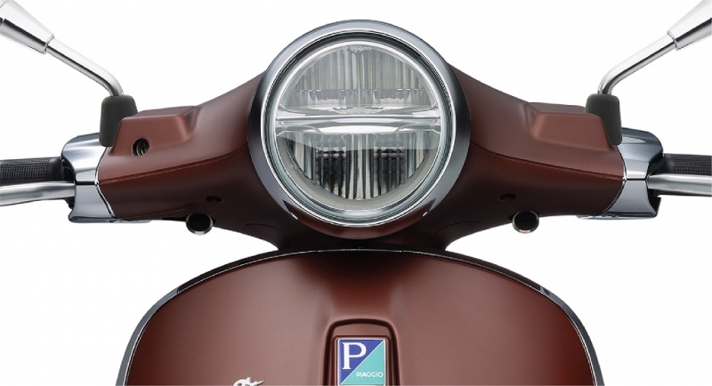 vespa primavera ban ky niem 50 nam ra mat co gia 775 trieu dong