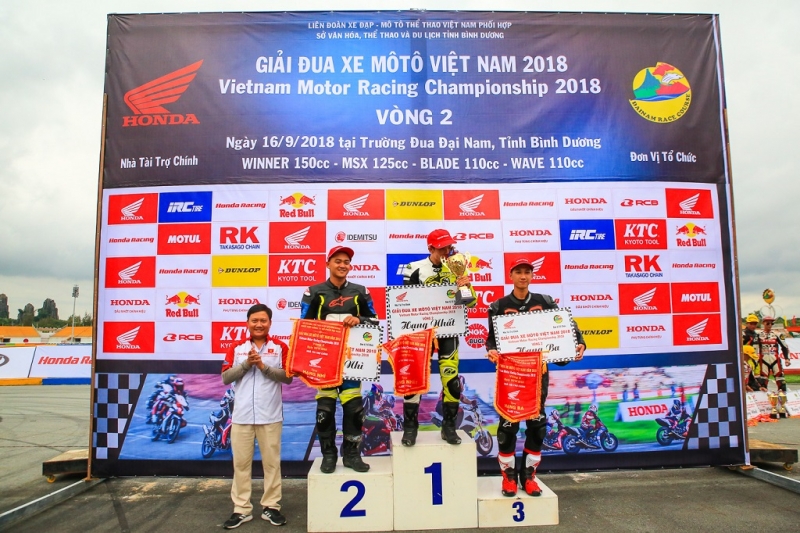 chang 2 giai dua xe mo to viet nam 2018 man doi ngoi ngoan muc