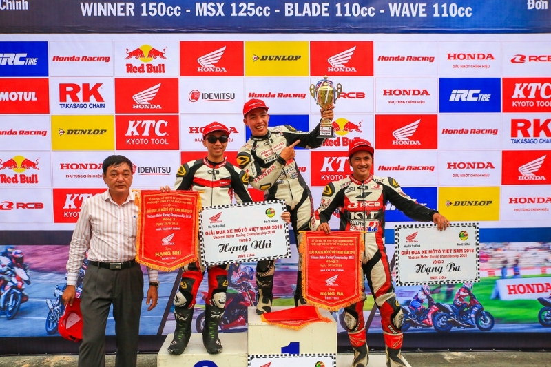 chang 2 giai dua xe mo to viet nam 2018 man doi ngoi ngoan muc